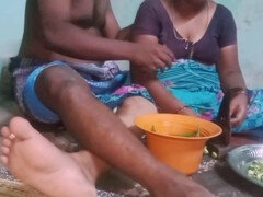 Tante, Pik sutte, Komme i munden, Give finger, Håndjob, Indier, Janpansk, Softcore