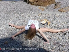 Day at the sea with contortion star Tatjana