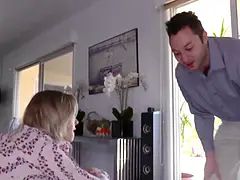 In den arsch, Blondine, Geile alte tussi, Gehörnter ehemann, Hundestellung, Hd, Milf, Stiefmutter