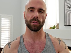 Anal, Corrida, Gimnasio, Pajear, Músculo, Pov, Solo, Tatuaje