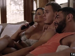 Grote mammen, Pijpbeurt, Rondborstig, Likken, Rijpe lesbienne, Moeder die ik wil neuken, Man man vrouw, Trio