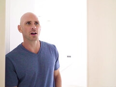 Grosse bite, Sucer une bite, Éjaculation interne, En levrette, Faciale, Hard, Hd, Jouets