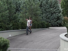 18, Store smukke kvinder, Brunette, Sædskud, Ekstrem, Komme på ansigtet, Udendørs, Teenager