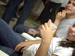 Naamallinen, Juhlat, Julkinen