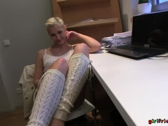 Voeten, Fetisj, Vriendin, Lesbisch, Likken, Kantoor, Buiten, Kut duiken