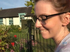 Amatør, Anal, Fodjob, Piercing, Pov, Strittende brystvorter, Fisse, Bryster