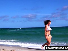 Realitykings - gigantic naturals - Ivy Rose Tyler Steel - boobs in paradise