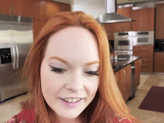 Isot tissit, Suihinotto, Takaapäin, Naamallinen, Keittiö, Äiti jota haluaisin panna, Punapää, Äitipuoli