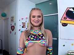 Pauzão, Loiroa, Boquete, Gozar na boca, Garganta funda, Hd, Gritar, Tetas