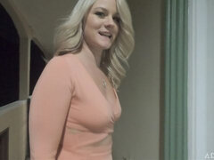 Blondynka, Styl na pieska, Sukienka, Palcówka, Obciąganie, Mamuśka, Punkt widzenia, Cycki