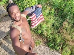 Monumentális dákó, Fekete, Elkapott, Meleg, Meztelen, Nyilvános