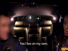 Amatéři, Lízaní zadků, Bondáž, Auto, Ebenové, Kuchyně, Venku, Uniforma