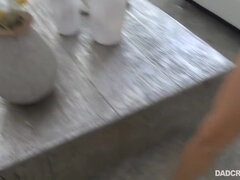 Stor kuk, Blondin, Sperma shot, Långt ner i halsen, Ansiktsbehandling, Hd, Pov, Trekant