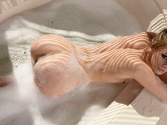 Blondi, Suihinotto, Kiinnijäänyt, Suudella, Uima allas, Teini, Tissit, Märkä