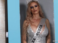 Niemowlę, Duży kutas, Duże cycki, Blondynka, Cycata, Potwór, Rzeczywistość, Cycki