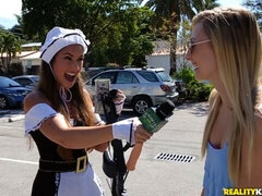 Rubia, Morena, Ffm, Tacones, Dinero, Bragas, Trio, Voyeur