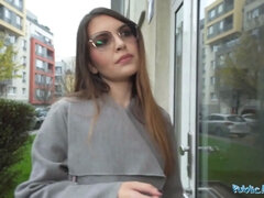 Kuřba, Brunetka, Stříkání spermatu, Brýle, Monstrum, Různé pohledy, Jezdectví, Drsné akce