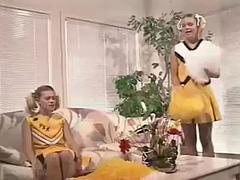 Блондинки, Минет, Чирлидеры, Секс без цензуры, Молоденькие, Втроем