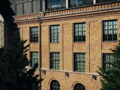 Gros seins, Brunette brune, Collège université, En levrette, Lingerie, Actrice du porno, Jarretelles, Nénés