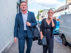 Røv, Pik sutte, Håndjob, Kysse, Slikning, Barberet, Stripning, Teenager