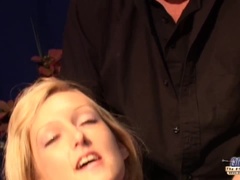 Lizanie dupy, Blondynka, Głebokie gardło, Całować, Naturalne cycki, Nastolatki