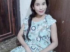 18 años, Tía, Novia, Indio, Mamá, Pequeña, Madrastra, Medias largas