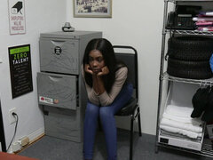 Leie, Arsch, Schwarz, Aufs gesicht abspritzen, Würgen, Jeans, Muschi, Titten