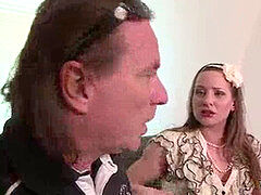 Πίπα, Μελαχροινή, Γερμανός, Ομάδα, Όργιο