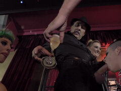 Bdsm, Blondin, Kvinna, Smärta, Offentlig, Grov, Slav, Voyeur