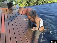 Amatør, Stor røv, Lækker, Langt ned i halsen, Orgie, Pov, Trekant, Bryster