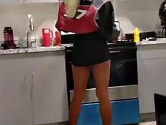 Musta, Tumma, Äiti jota haluaisin panna, Ulkona, Suihku, Soolo, Tissit, Vibraattori