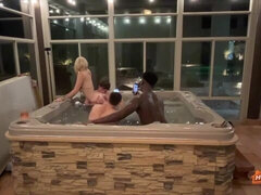 18, Zadok, Veľké péro, Blondína, Kuřba, Prirodzené prsia, Vychudnutá, Teenka