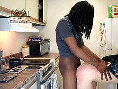 Ερασιτέχνης, Μεγάλος πούτσος, Μαύρος, Σπιτικό, Κουζίνα, Κοκκινομάλα