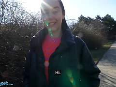 Kuřba, Brunetka, Stříkání spermatu, Na pejska, Na obličej, Hardcore, Orgasmus, Venku