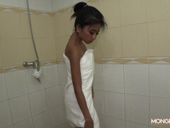 Asijské, Hd, Masturbace, Drobounká, Sprcha, Vyhublá, Sólo, Teenka