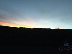 Blondynka, Sperma, Palcówka, Obciąganie, Olej, Orgazm, Ogolona, Cycki