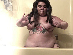 Αμερικάνος, Χοντρή γυναίκα, Μεγάλος κώλος, Μαλακία με το δάχτυλο για γυναίκες, Αυνανισμός, Οργασμός, Τατουάζ