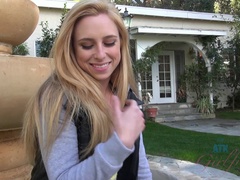 아마추어, 비키니, 여자친구, 청바지, 조그마한, 피어싱, 빼빼한, 스모킹