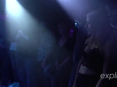 Brunetka, Striekanie semena, Dvojitá penetrácia, Na tvár, Hd, Spodná bielizeň, Stockings, Kozičky