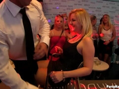 Veľké péro, Tanec, Žena, Honění, Orgie, Párty, Swingers, Kozičky