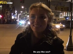 Slim Girl's Bathroom Encounter with Ilya, Katarina, & Denis: Cumshot, Facial, Amateur