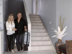 18 let, Kotě, Velký zadek, Kuřba, Dávení penisem, Hd, Líbání, Vyholené