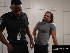 Sort, Pik sutte, Langt ned i halsen, Homoseksuel, Behåret, Håndjob, Imellem racer, Røv slikning