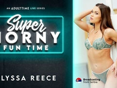 Anal, Brunett, Fingering, Gapande, Onani, Rakad, Solo, Leksaker