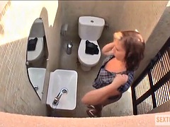 Stor kuk, Brunett, Tysk, Onani, Bröstvårtor, Utomhus, Tatuering, Tuttar