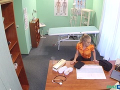 Kuřba, Podvádzanie, Pár, Doktor, Na psíka, Prstovanie, Výprask, Uniforma