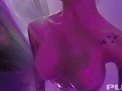 Tekintélyes didik, Érett feleség, Zuhanyozó, Tetkó, Ribanc, Nedves