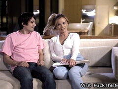 Anál, Zadek, Velký zadek, Velké péro, Stříkání spermatu, Honění, Milf žcbp, Nevlastní máma