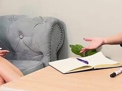 Shaira the Sex Psychologist Attends Nick and Khloee: How to Handle a Big, Thick Penis