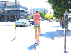 Táncolás, Maszti, Orgazmus, Nyilvános, Egyedül, Lövellt, Harisnya, Játékszerek